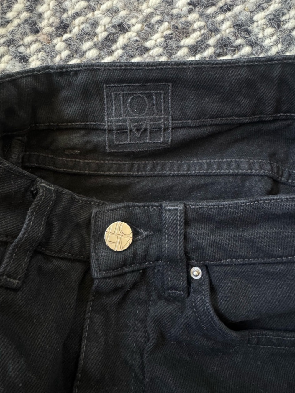 Toteme Black Barrel-leg Jeans 23/30 - Picture 9 of 10